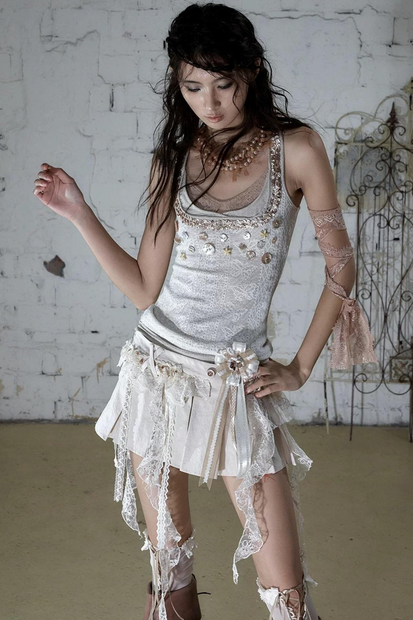 Baroque Lace Pleated Skirt