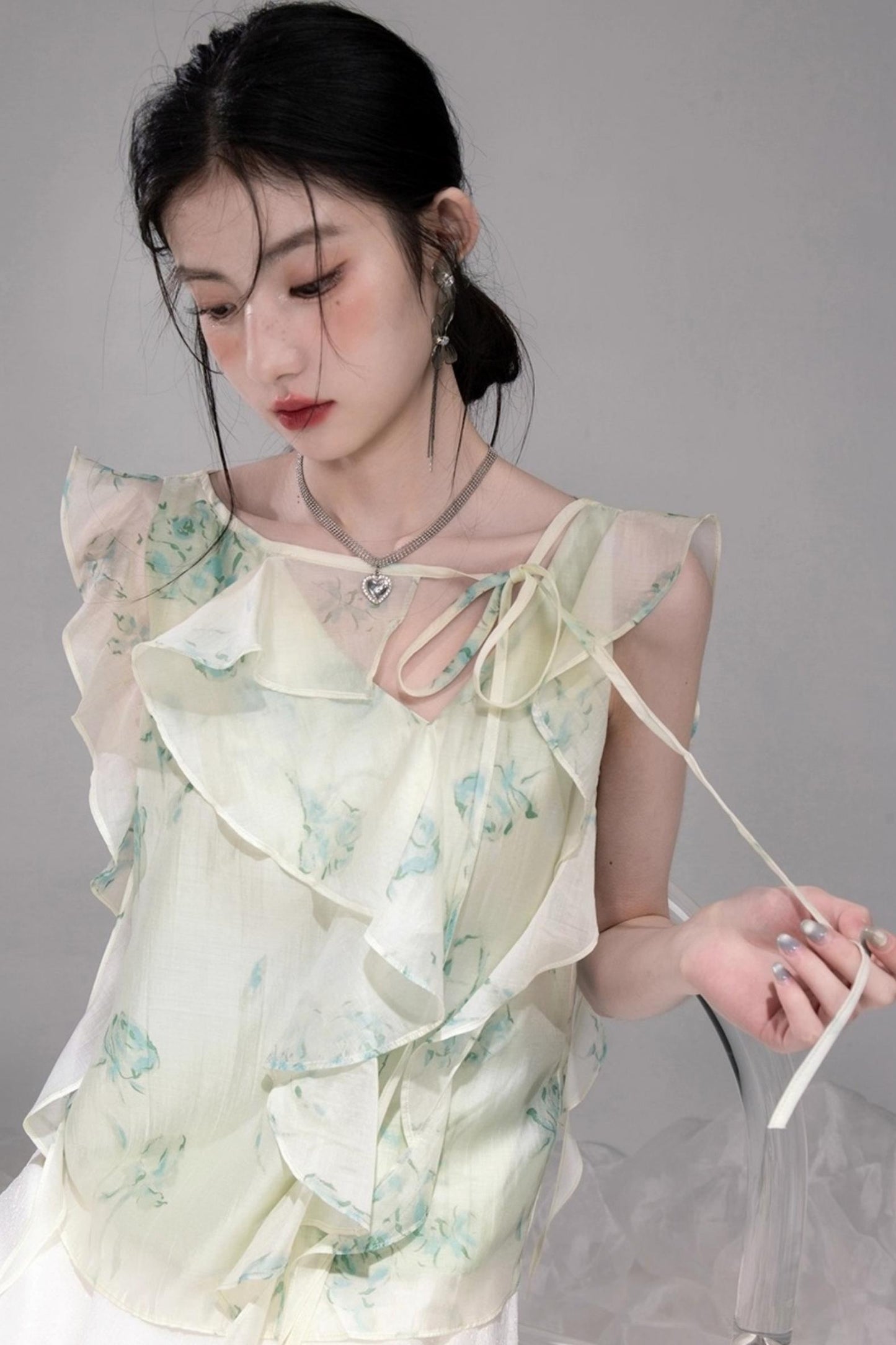 Fluttering Chiffon Shirt