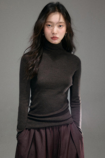 Yangtze Pure Wool Turtleneck Knit Top