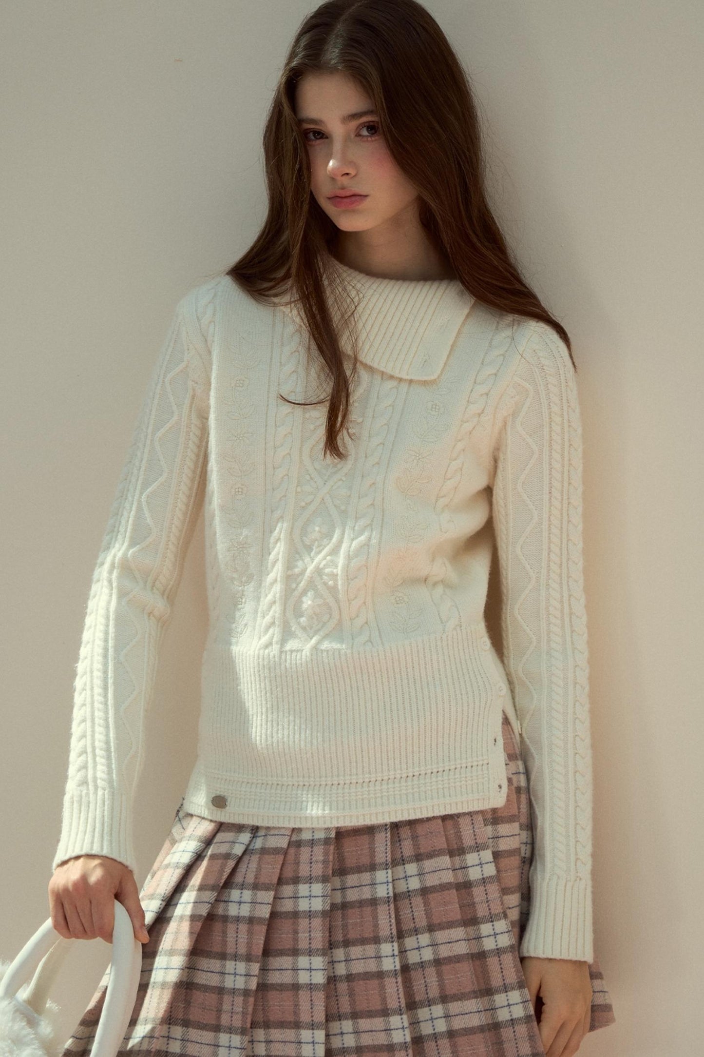 Feminine Line Vintage Knit Top