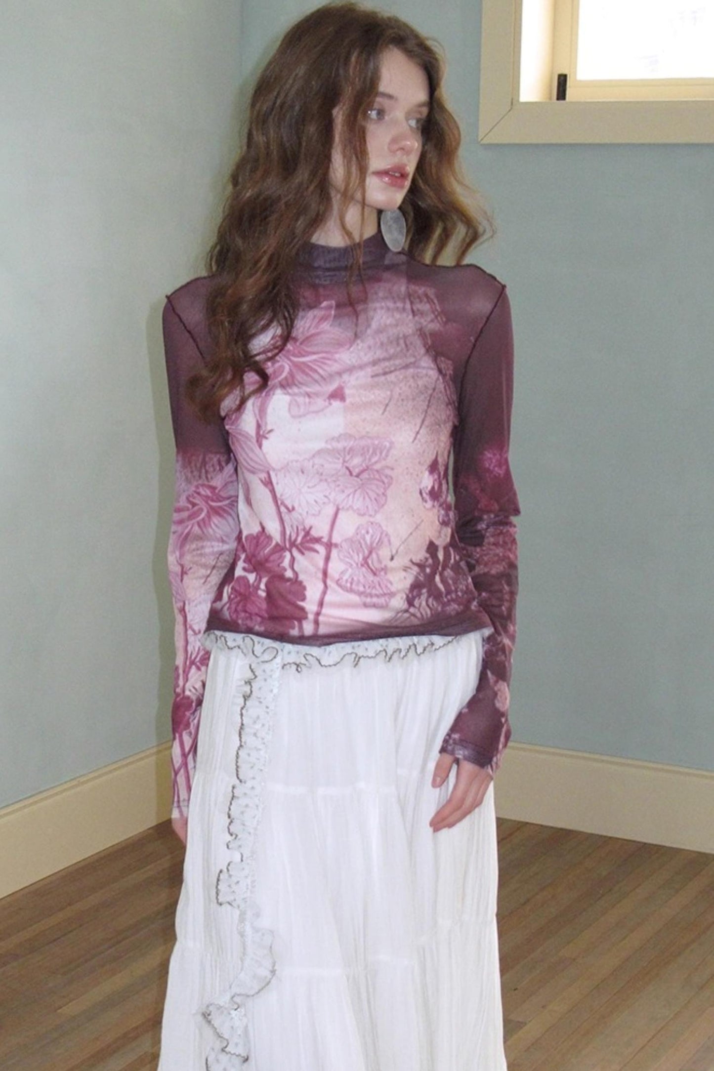 Neoclassical Vintage Turtleneck Mesh T-shirt