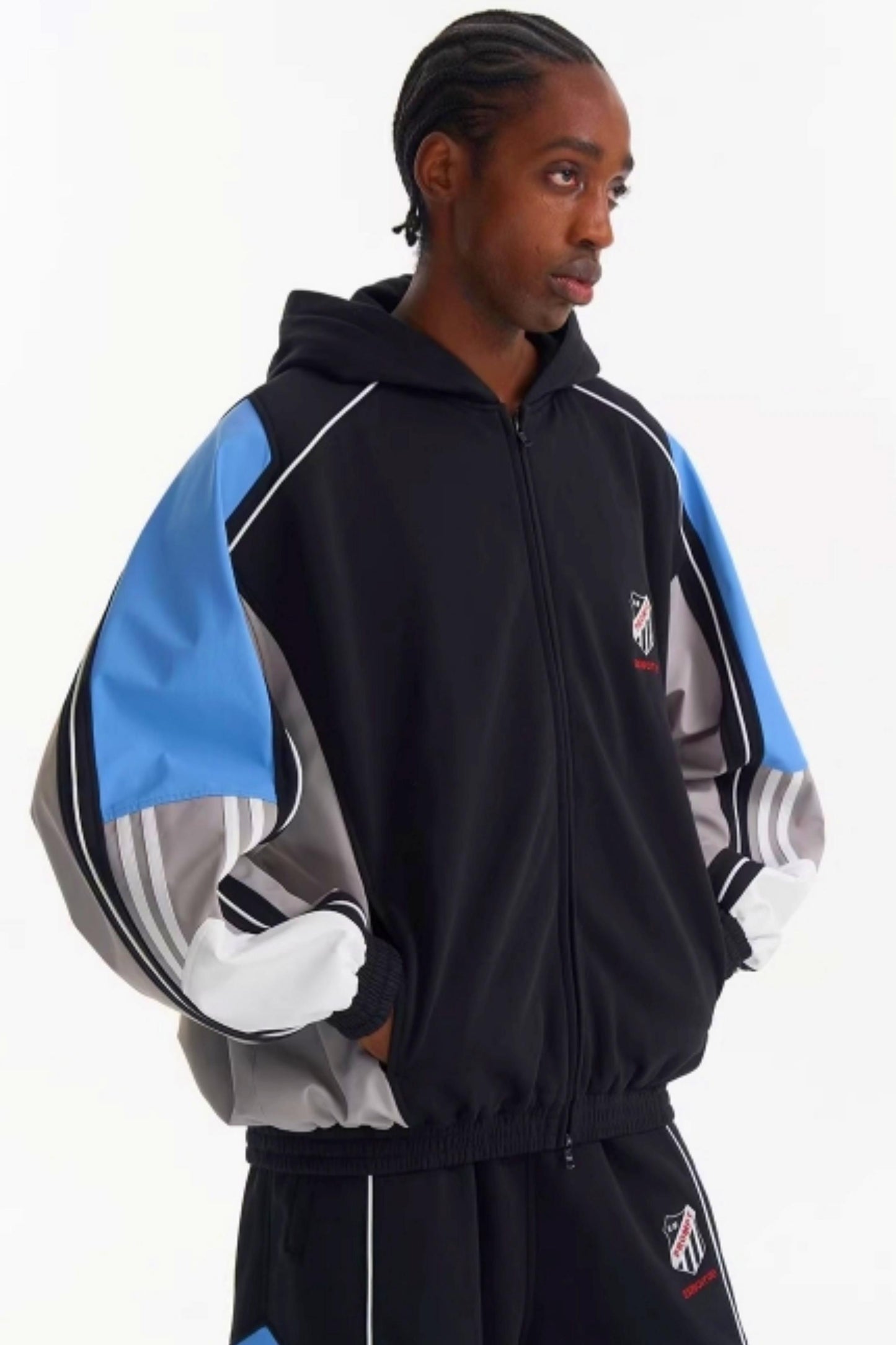 Jacke mit kontrastierenden Stickereien