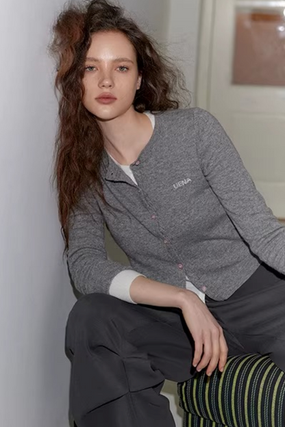 Uena Grauer Strickcardigan