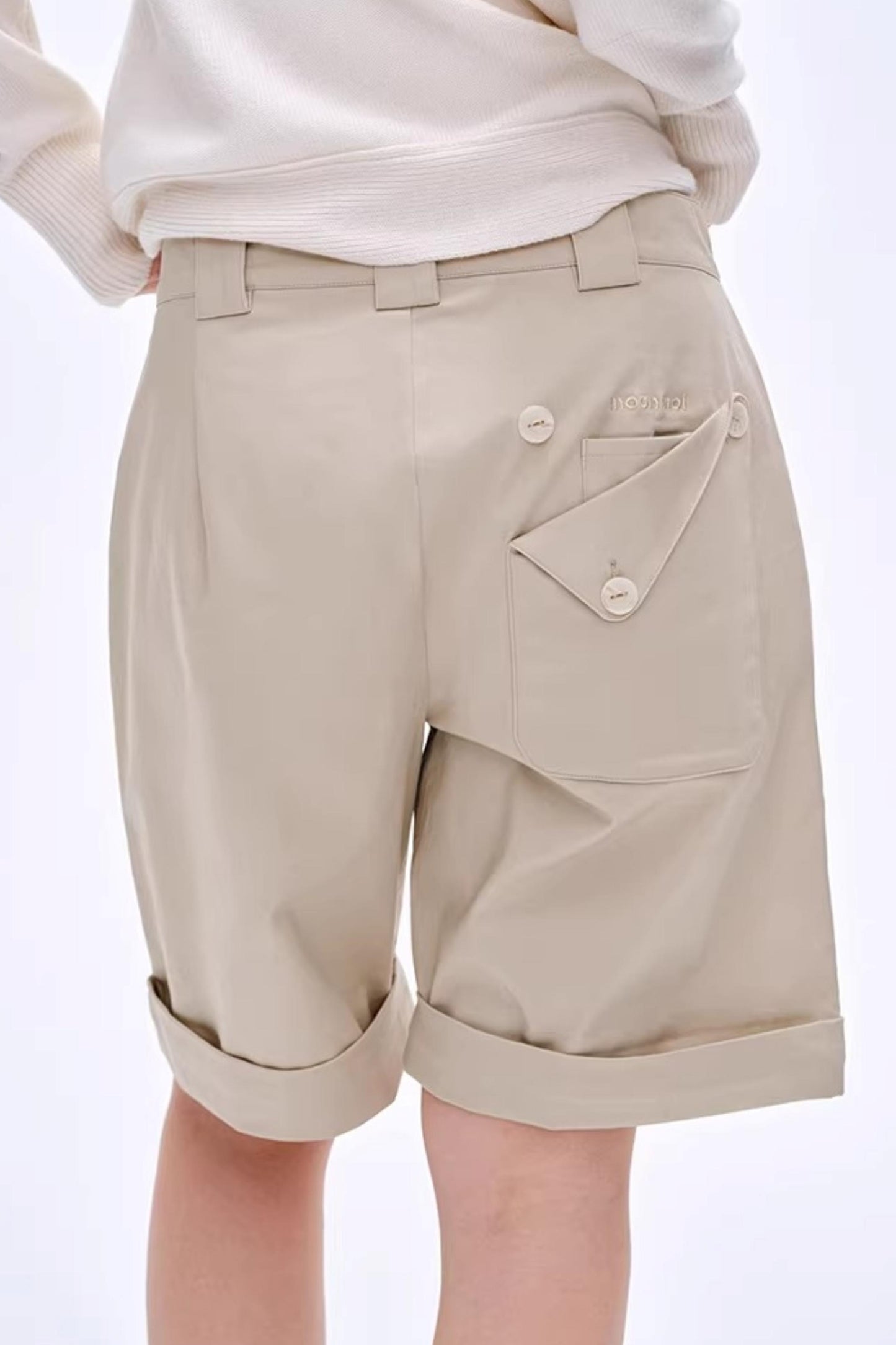Simple Unbounded Straight-Leg Shorts