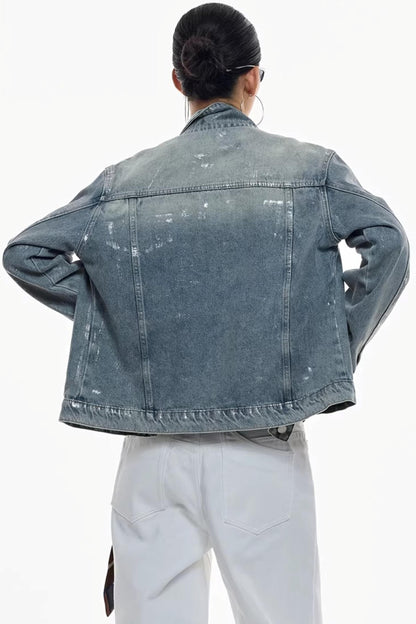 Handgefertigte Jeansjacke mit Silberverzierung