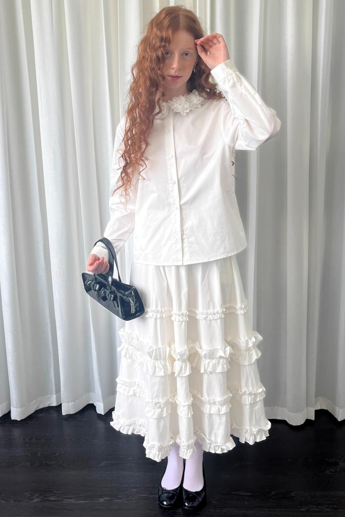 Three-Dimensional White Long Sleeve Shirt