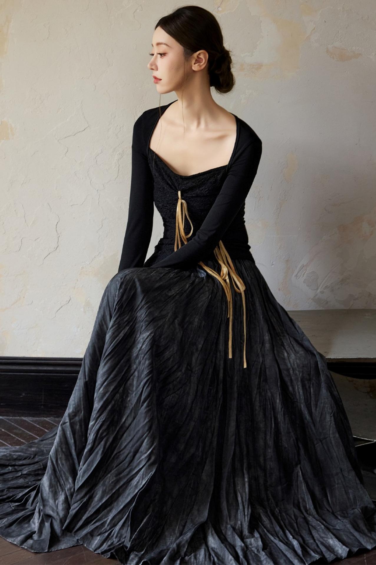 Black Square Basic Pullover Top