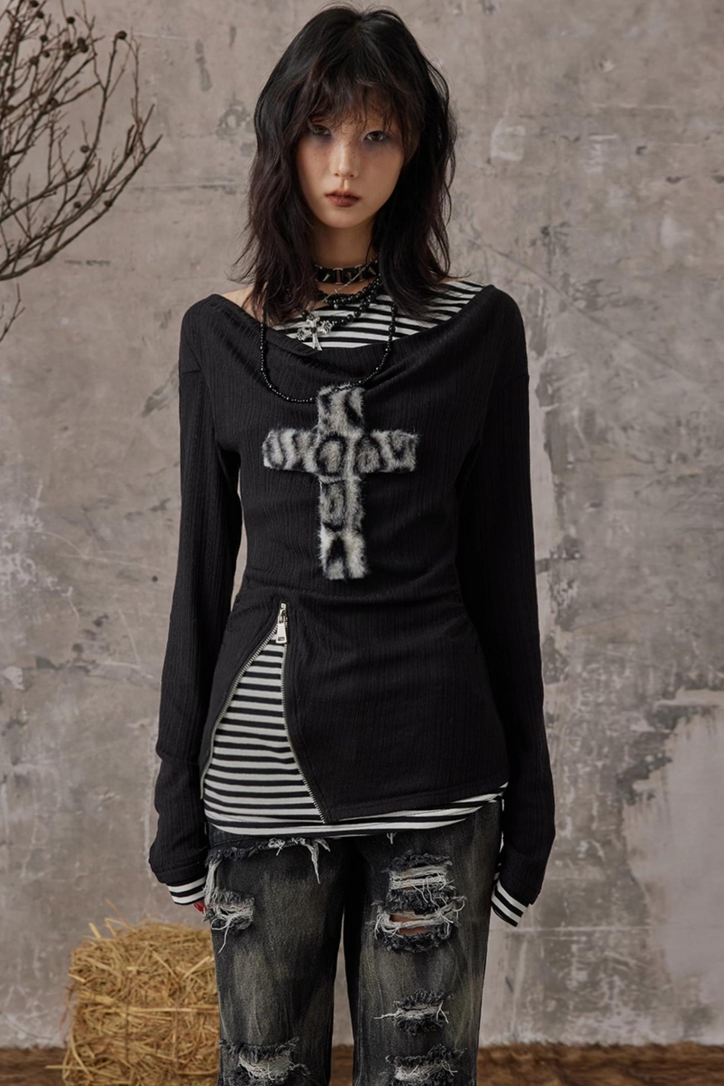 Swing Neck Knit Layer Top