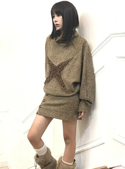 high-necked stitching knit top