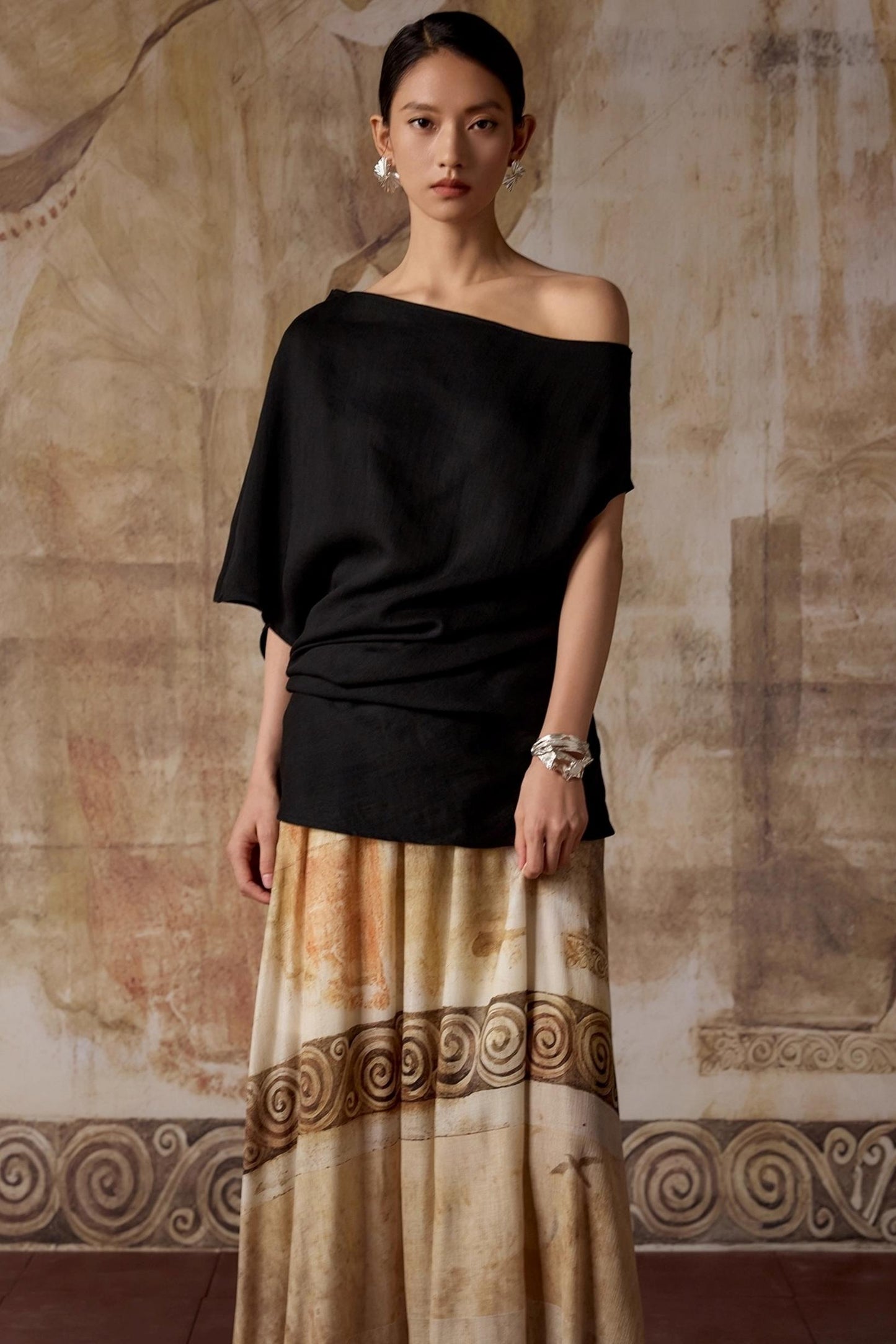 Black Shoulder Irregular Design T-Shirt