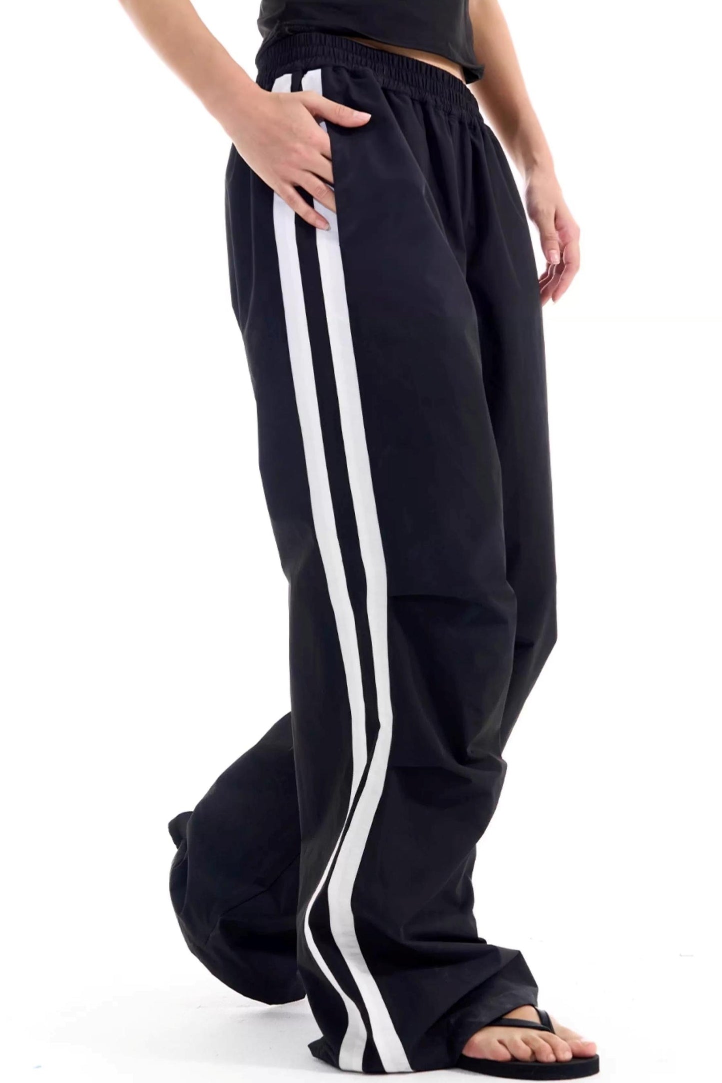 Color-Blocked Distressed Pleated Pants