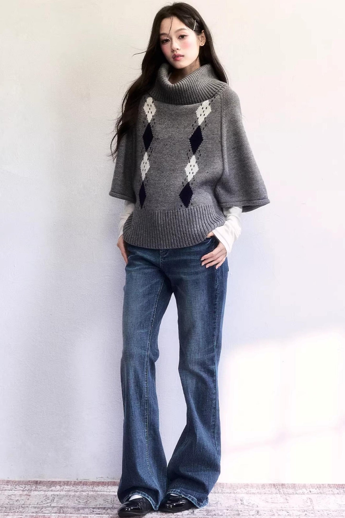 Thin Language Washed Denim Pants