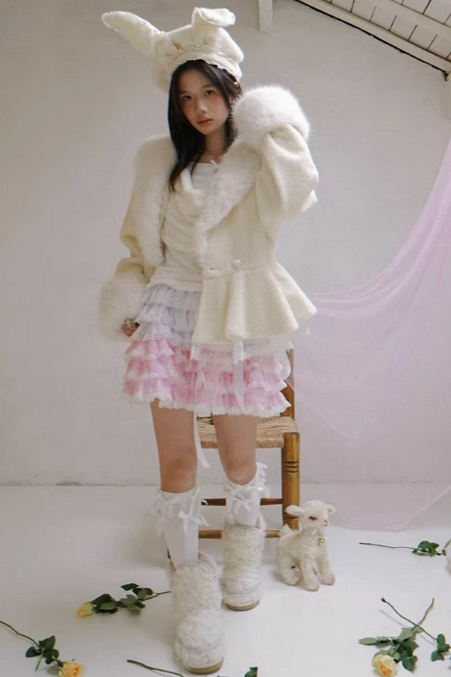 Gestricktes Oberteil mit drapiertem Kragen