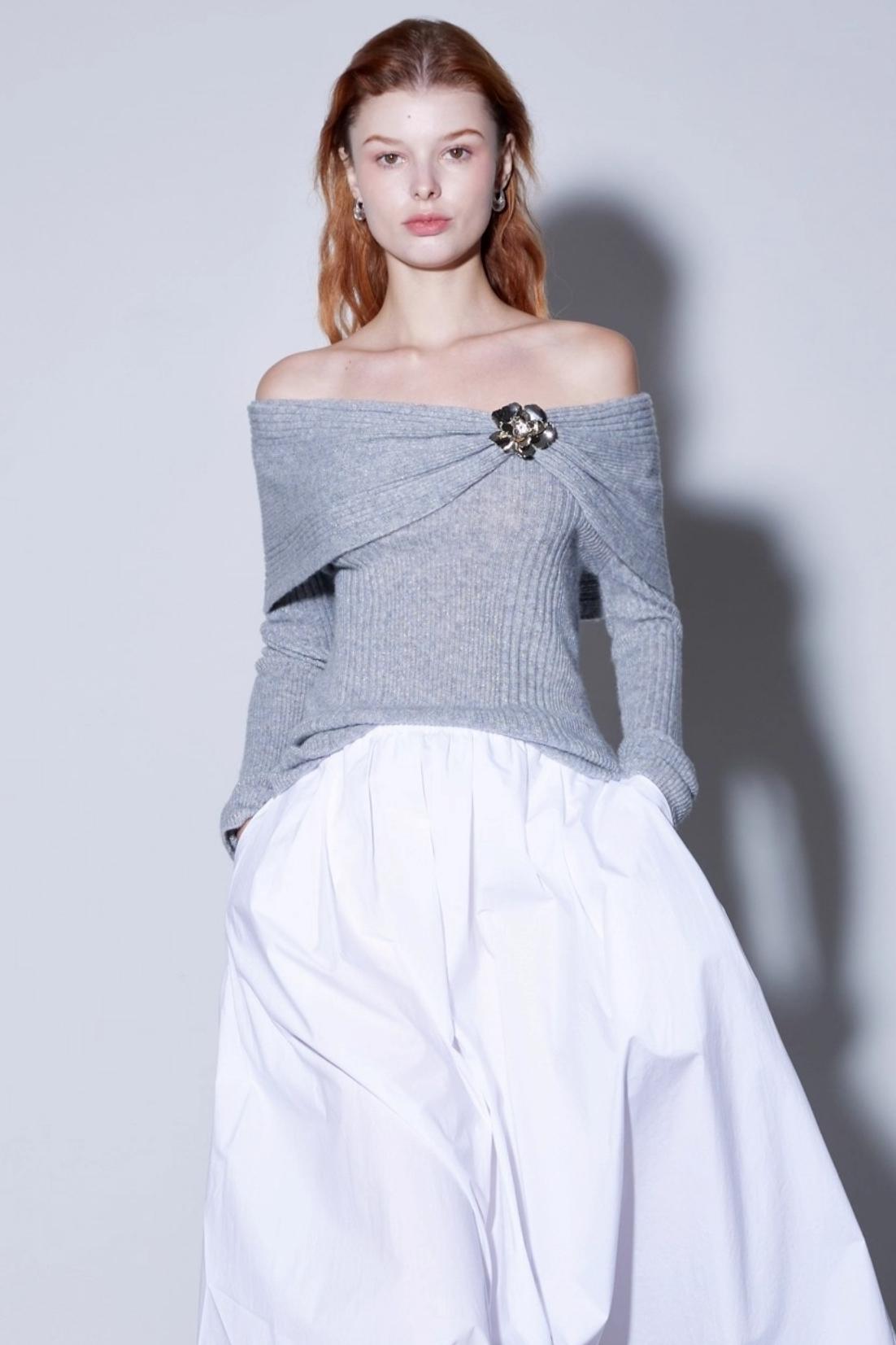 Autumn Wool One-Shoulder Sweater