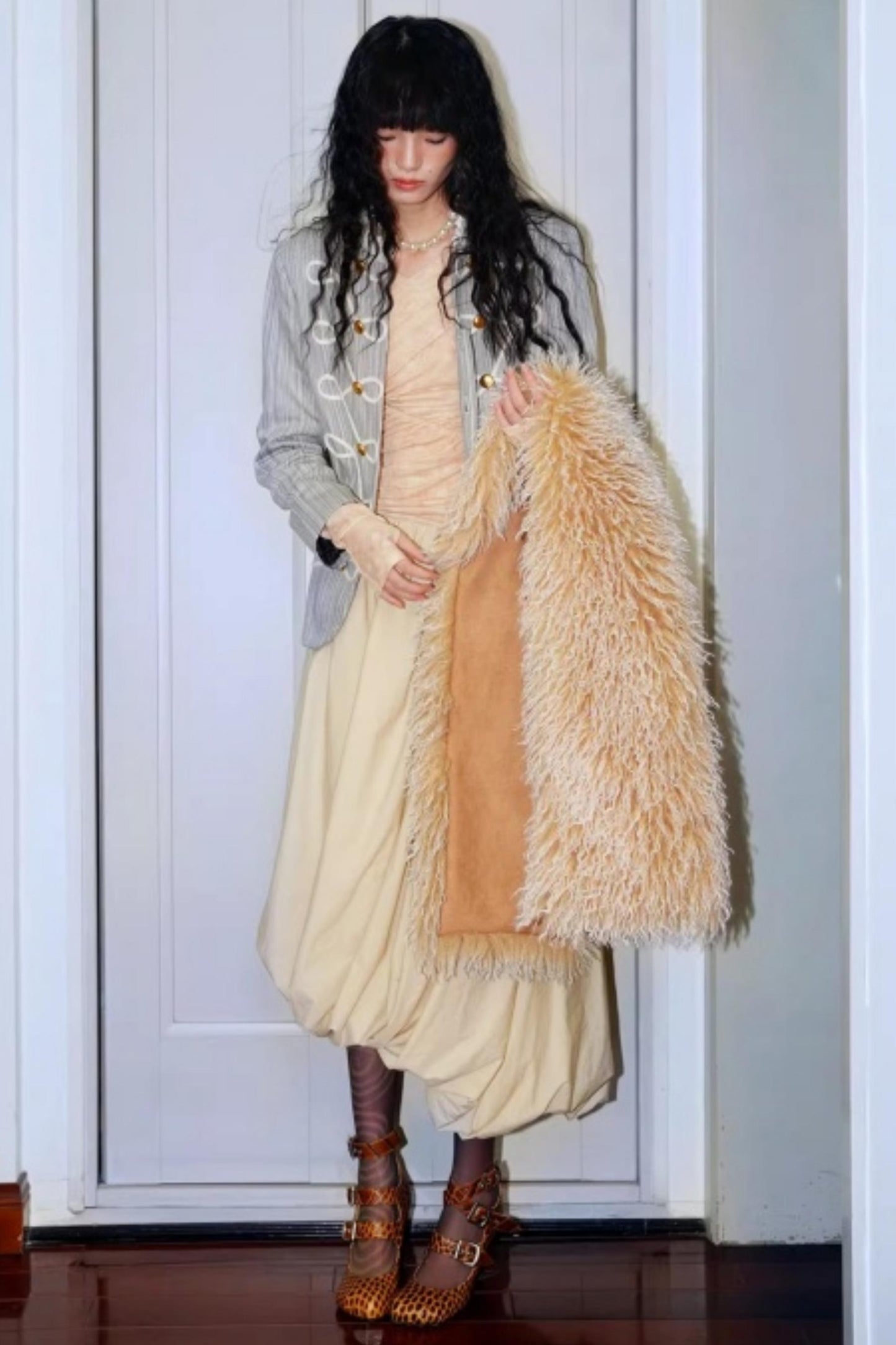 Vintage Lace-up Plush Scarf