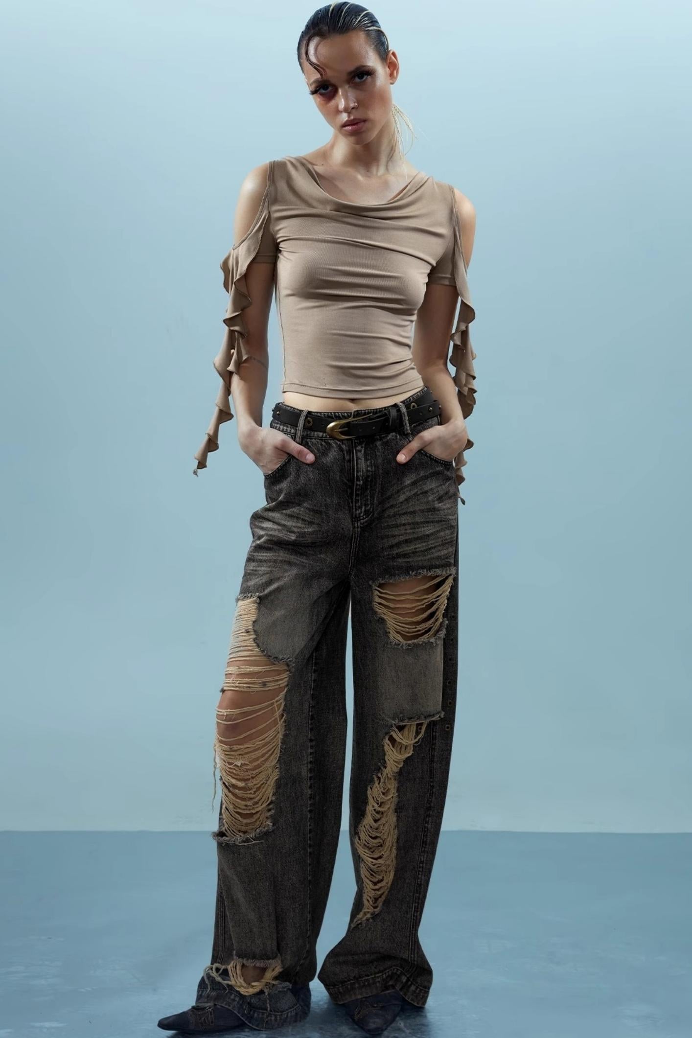 Ruffled Backless Strapless Tee