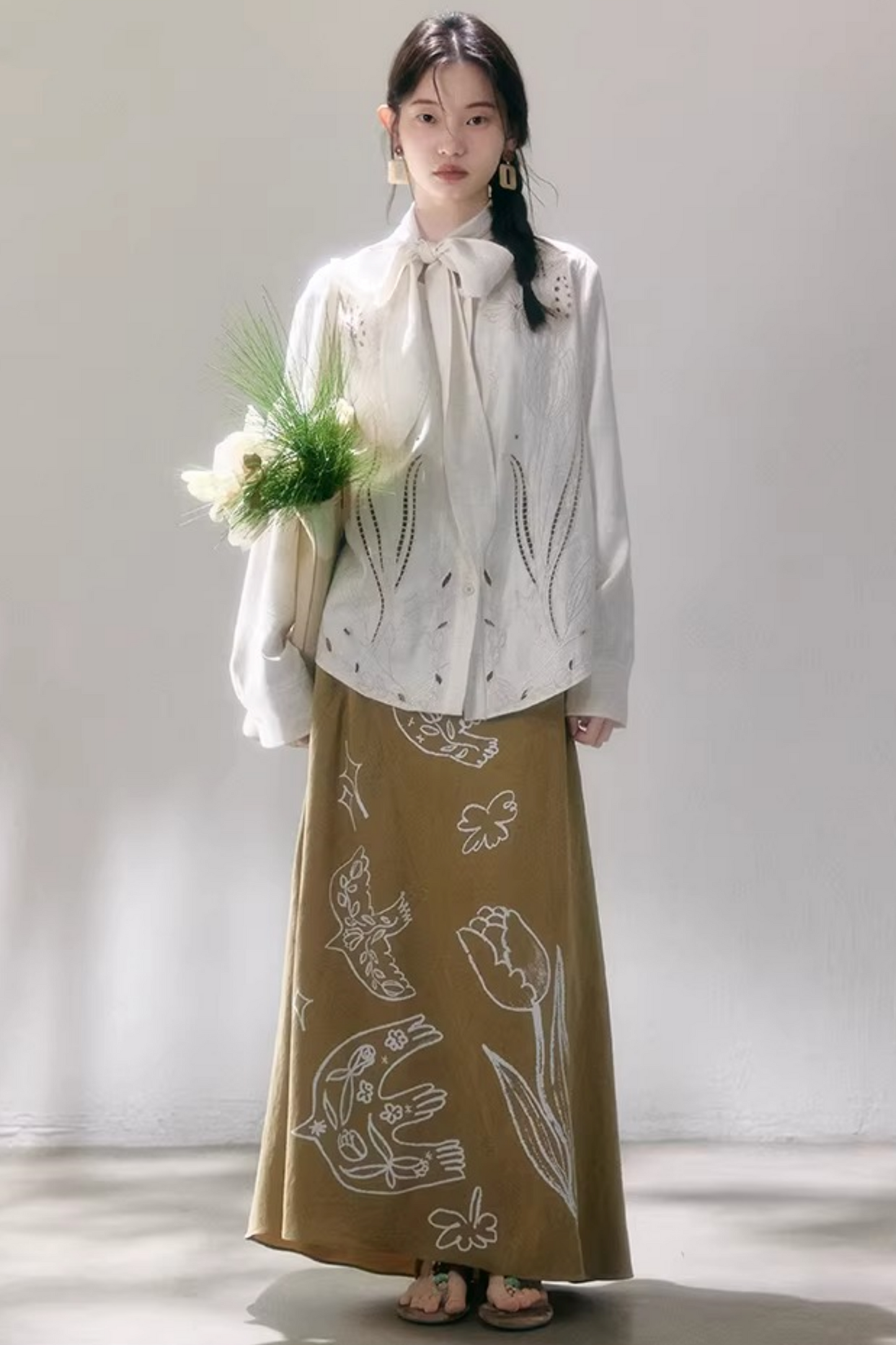Tulip Embroidery Blouse