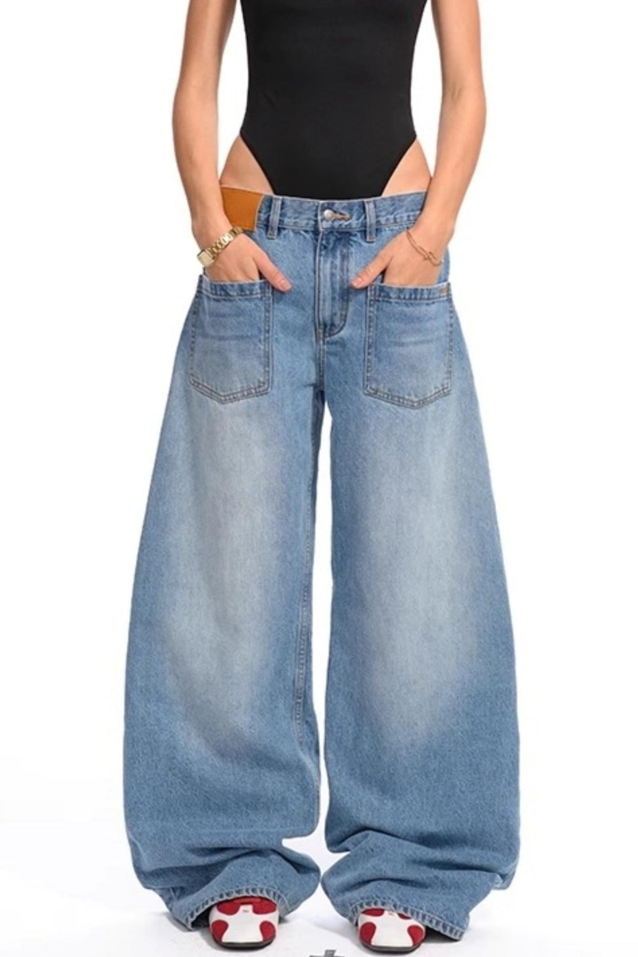 Reversed Wide-Leg Cargo Pants