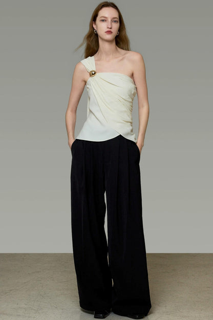 Asymmetrische Weste mit Metallschnalle