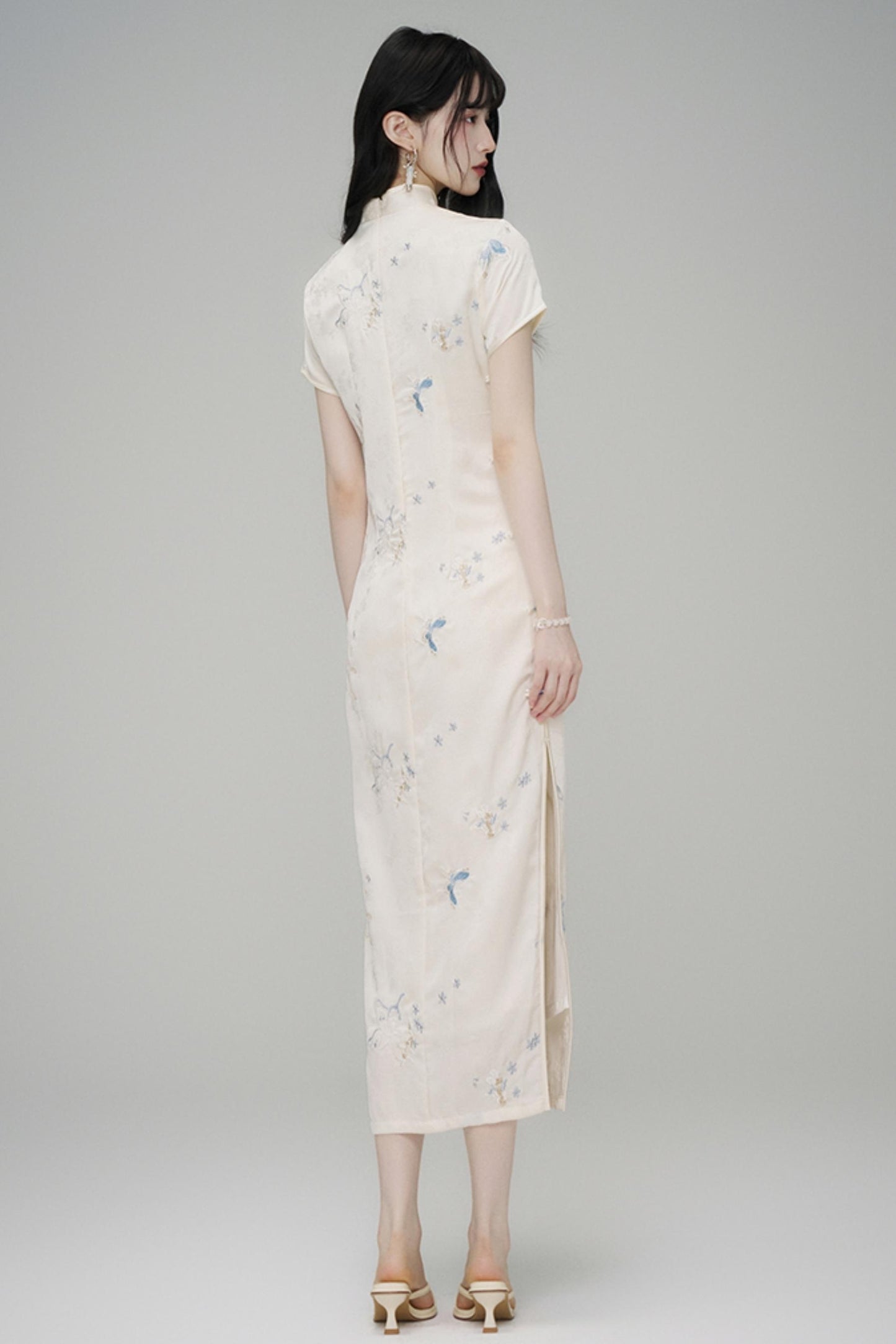 Chinese Style Embroidered Short Sleeve Dress