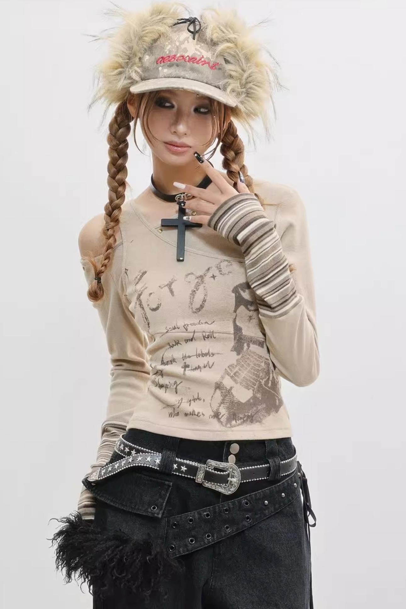 Off-the-Shoulder Patchwork Print Knitted Base Shirt