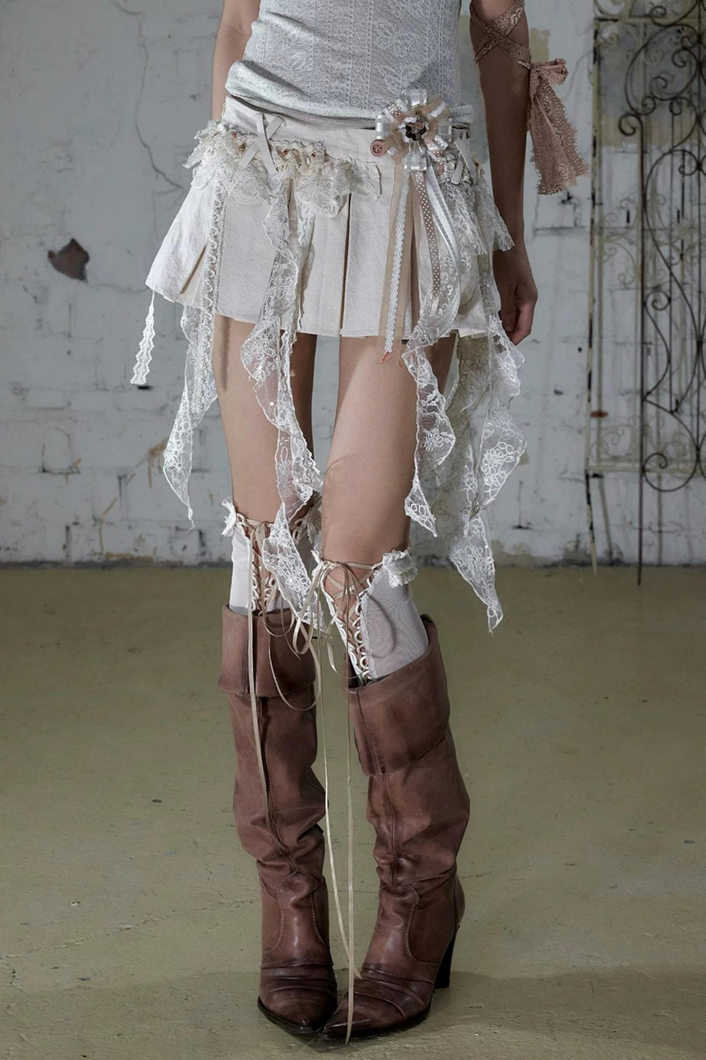 Baroque Lace Pleated Skirt