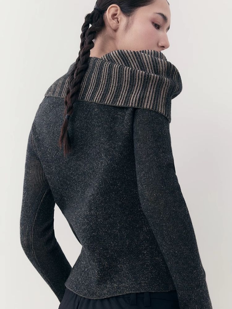 One-shoulder lapel knit sweater