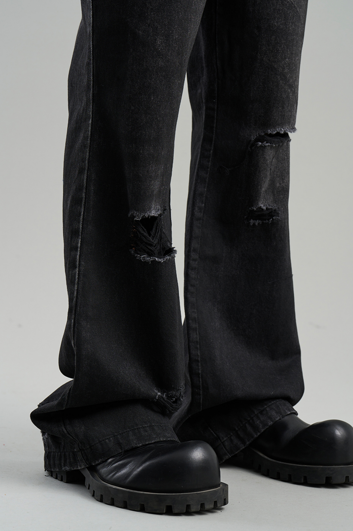 Distressed Denim Rivets Pants