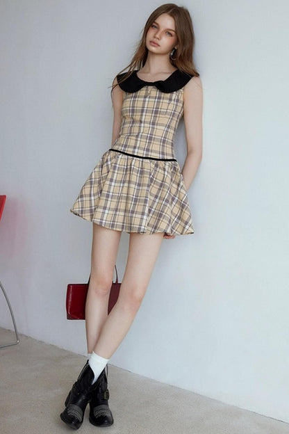 Plaid Contrasting Doll Neck Puffy Dress