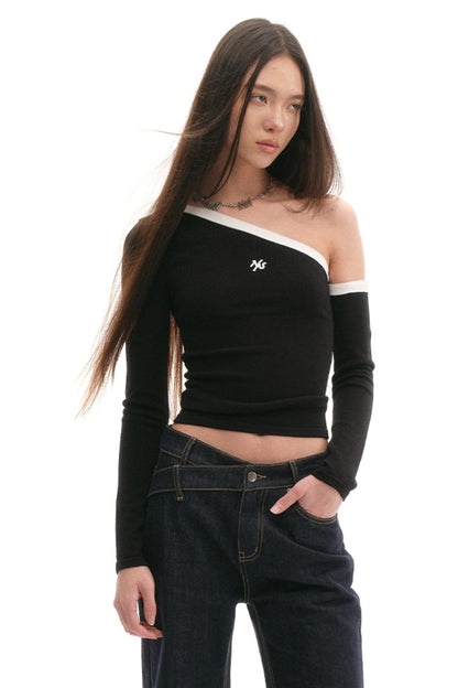 Slender Asymmetry Knit Top