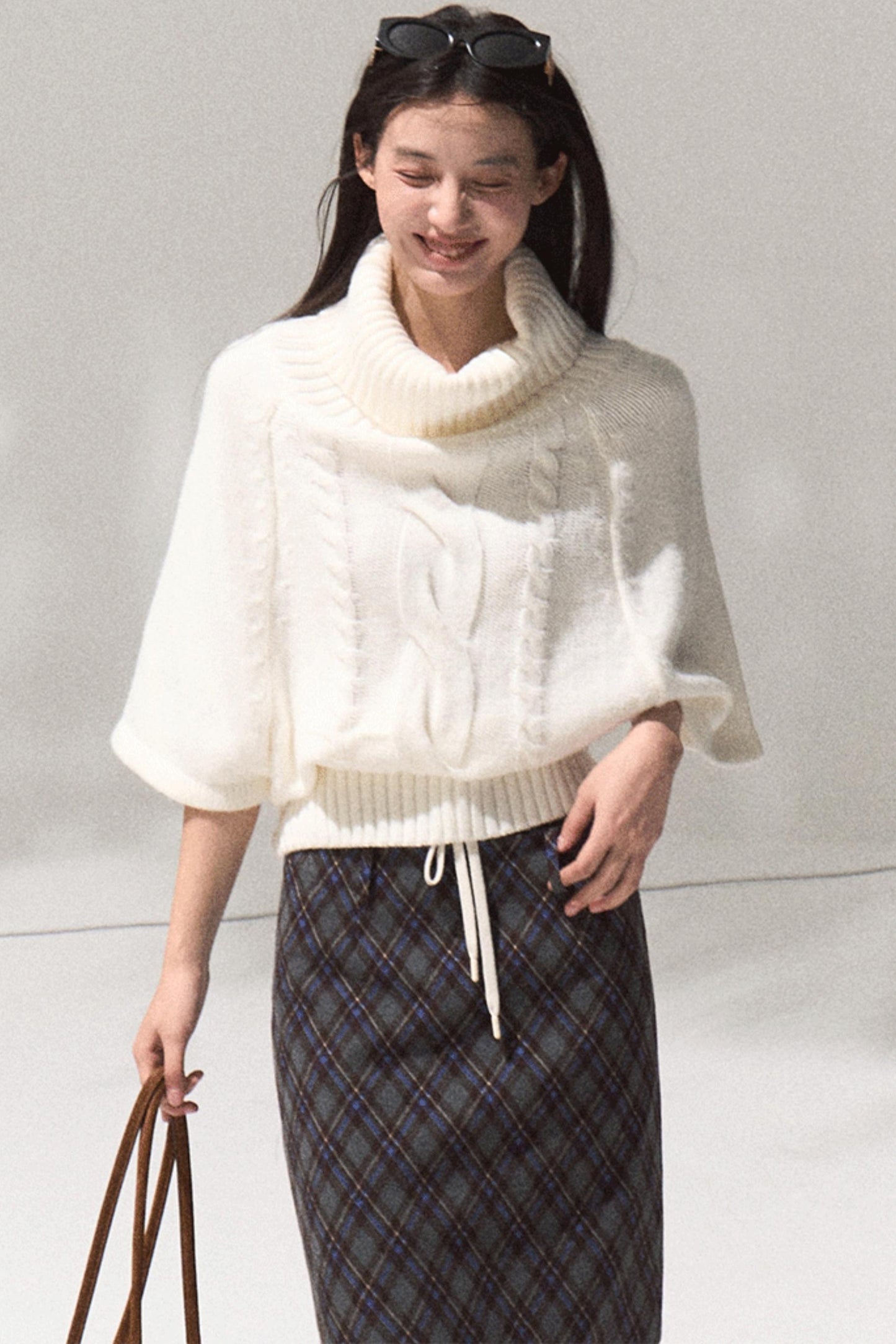 Moon Wool Twist Knit Cape Sweater Set-Up