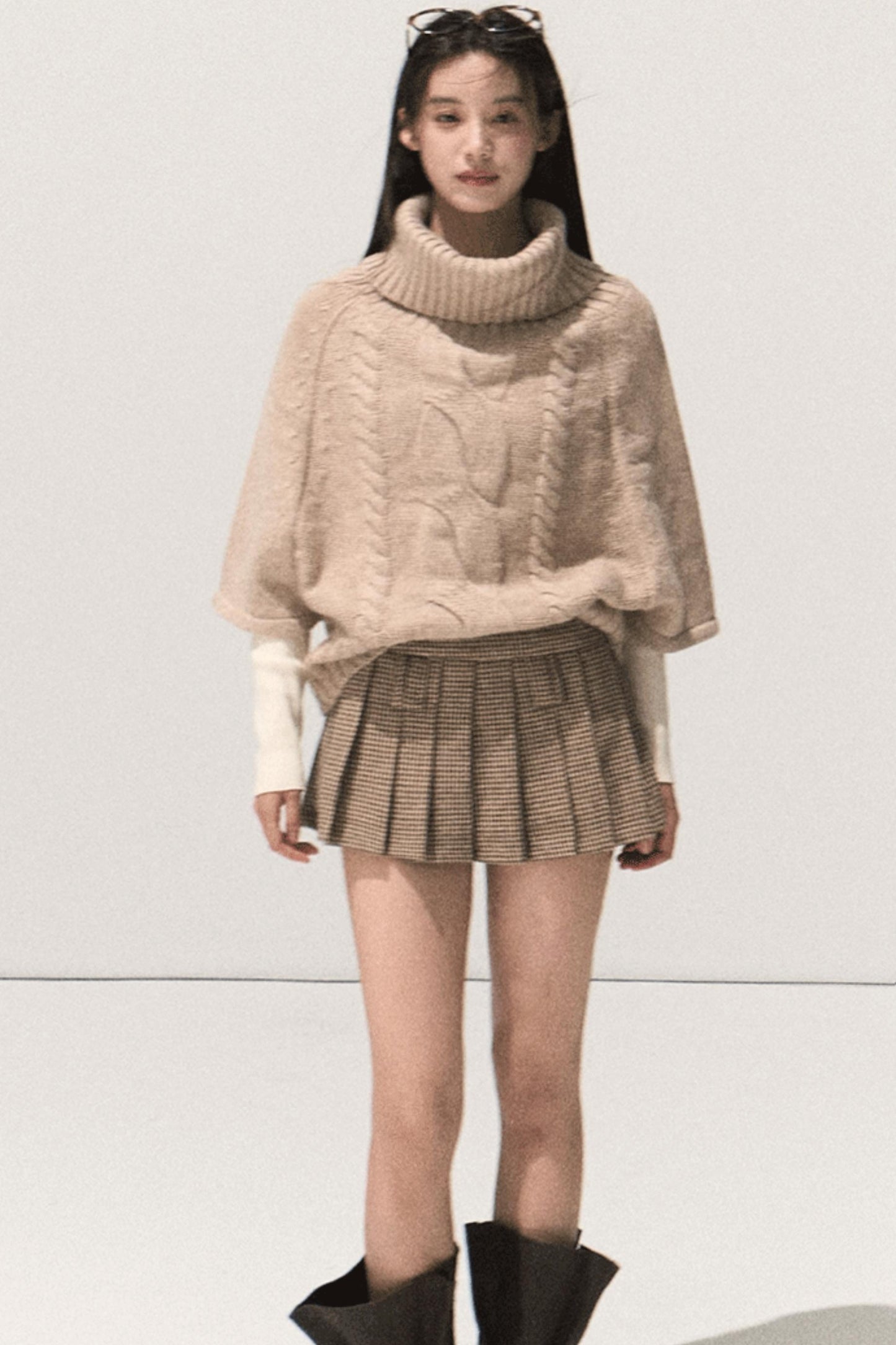 Moon Wool Twist Knit Cape Sweater Set-Up