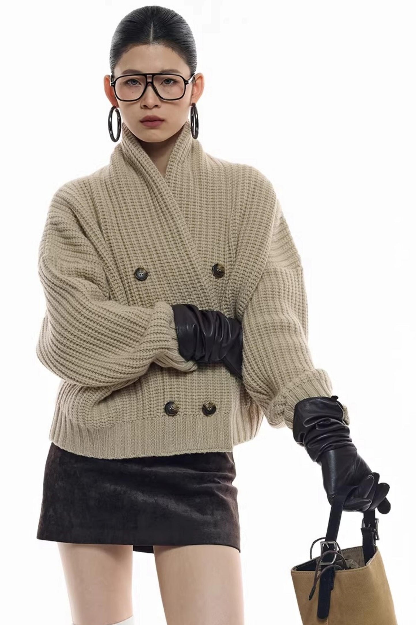 Kamelfarbener zweireihiger Strick-Strickjacke