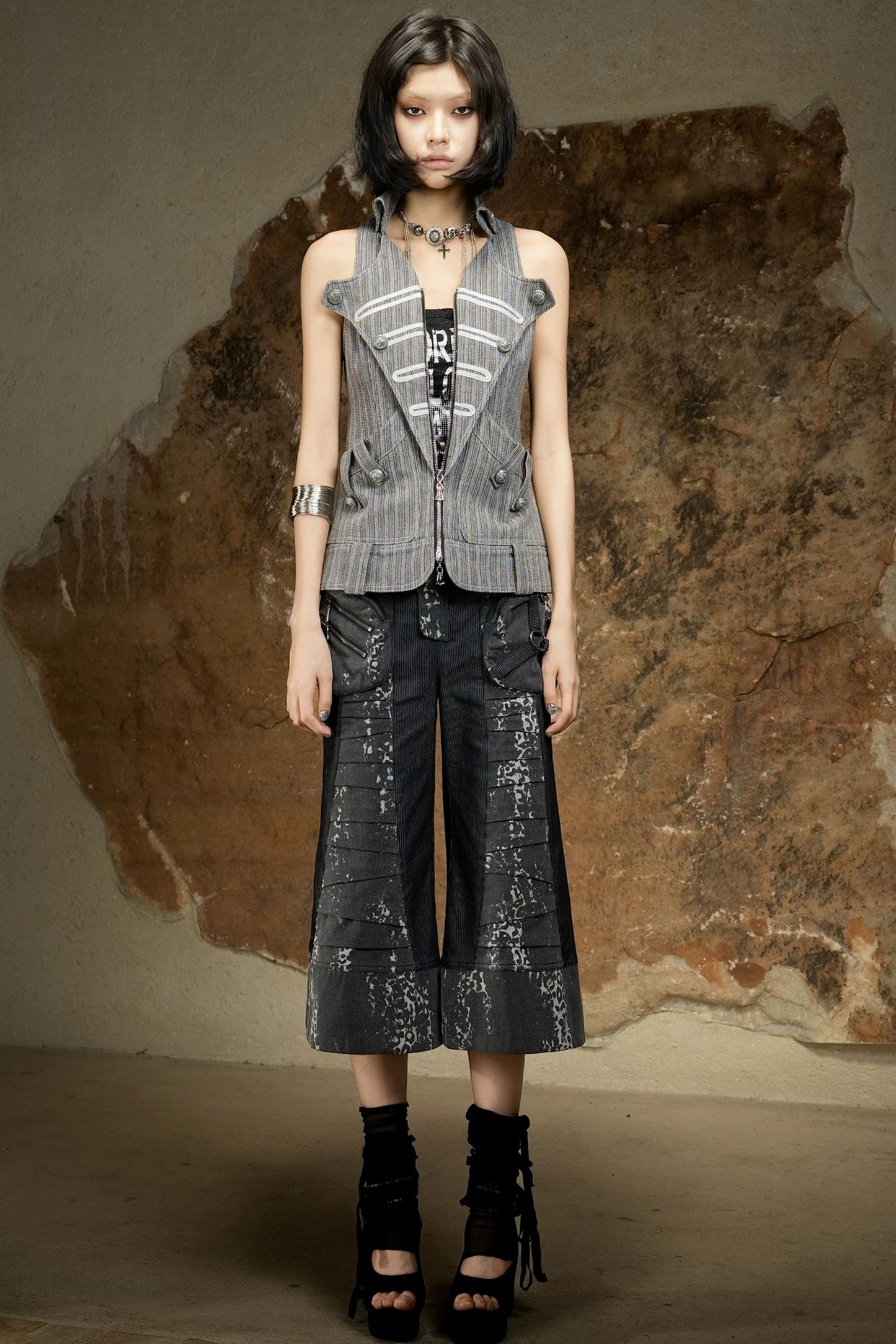 Sleeveless Gothic Halter Top