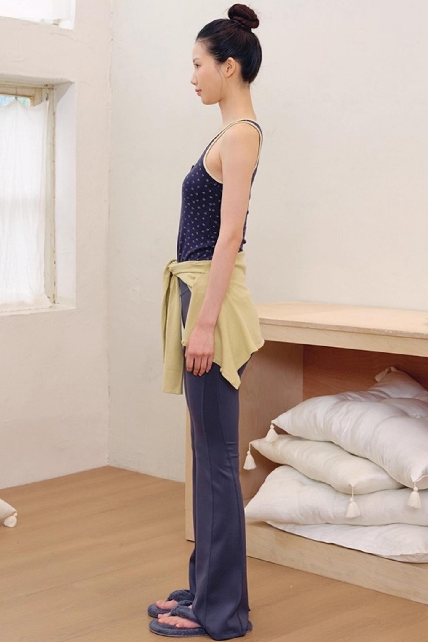 Fashionable High-Waisted Contouring Bootcut Pants