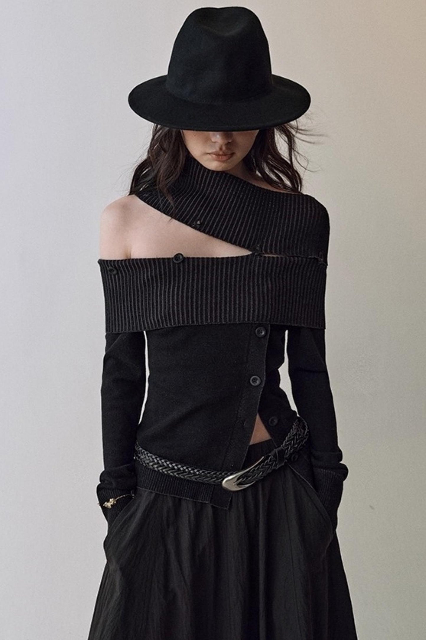 Slim One-Shoulder Knitted Sweater