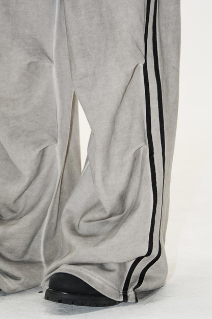 Sport Badge Cotton Pleat Pants