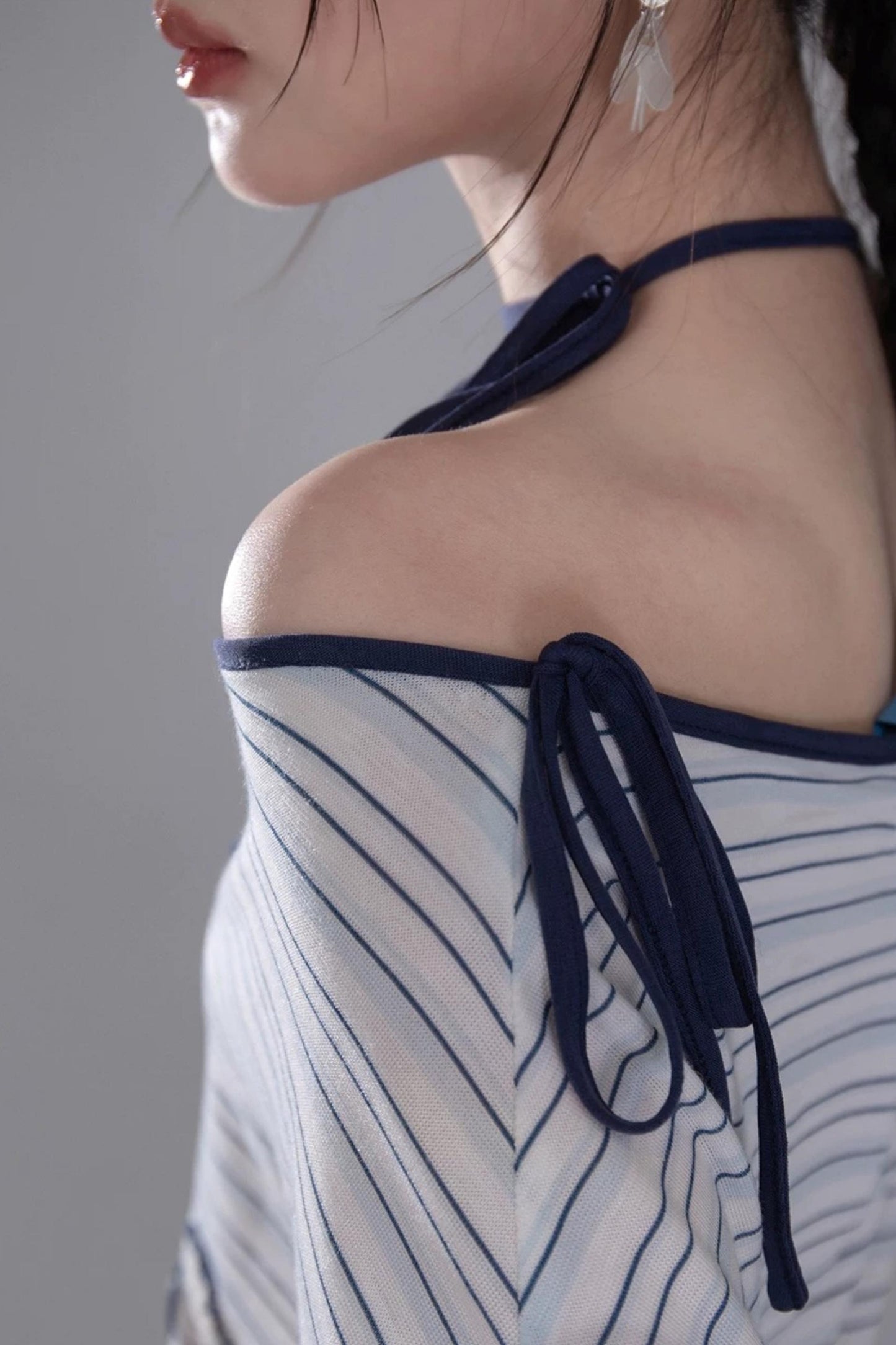 Off-Shoulder Starfish T-Shirt