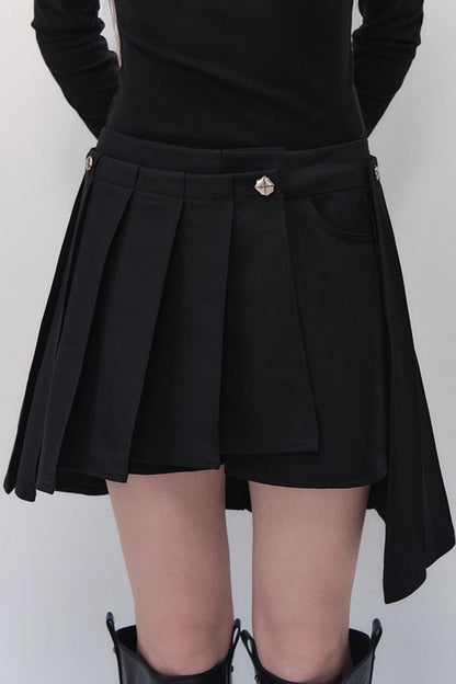 Shadow Pleated Short Skirt