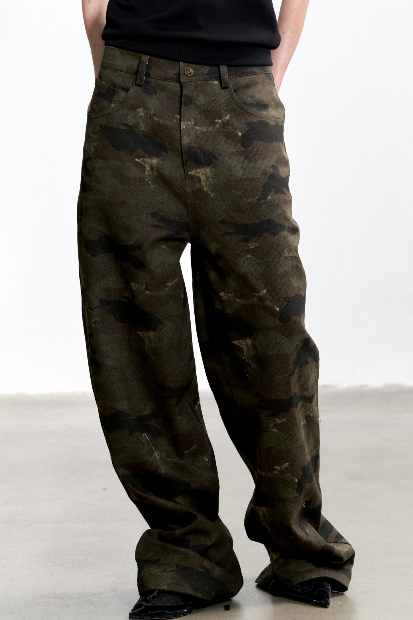 Vintage Camouflage Wide-Leg Jeans