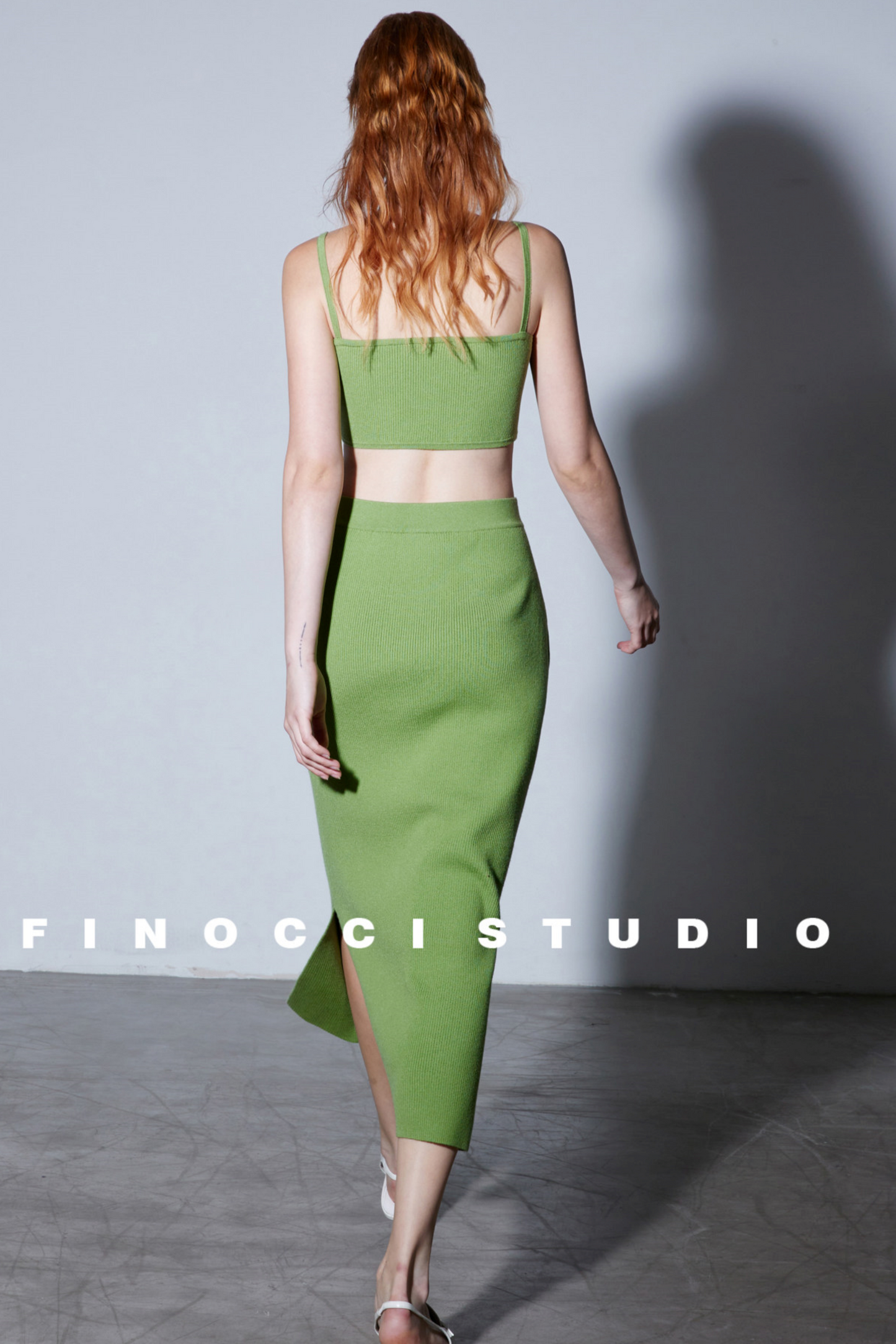 Minimalistisches Sling-Rock-Set aus Seiden-Lyocell