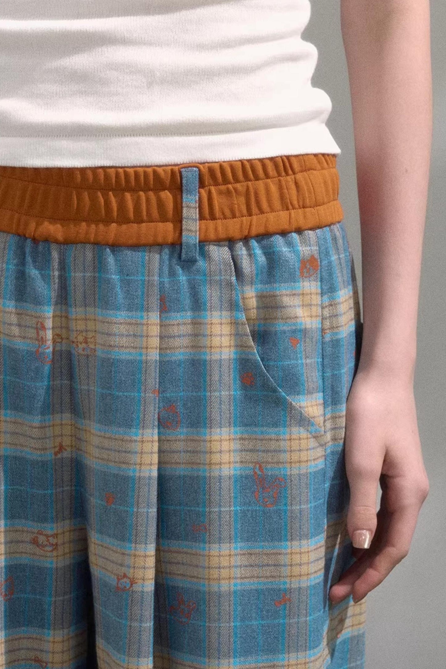 Kontrastierende, karierte, gerade Hose