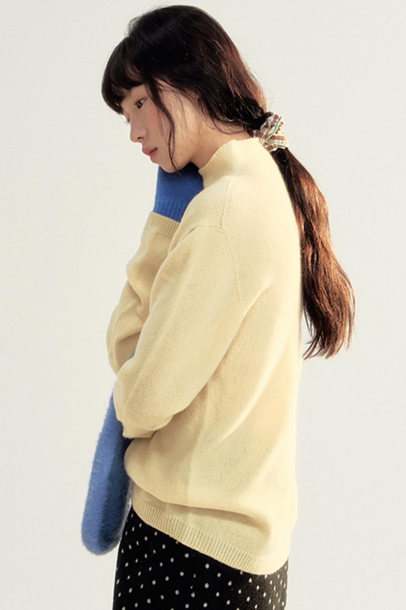 Colorful Wool Mid-Neck Winter Top