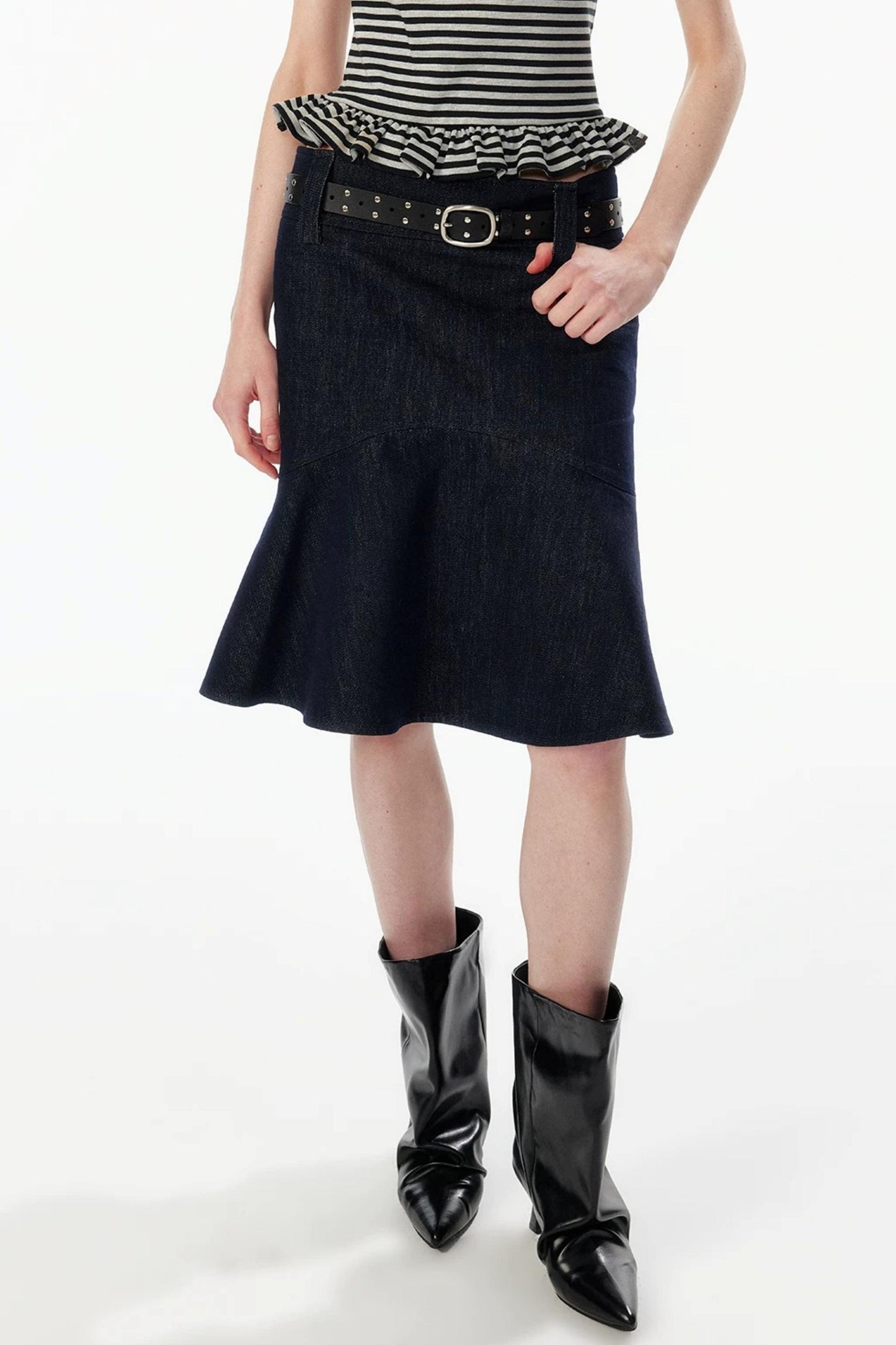 Wide-Waisted Fishtail Skirt