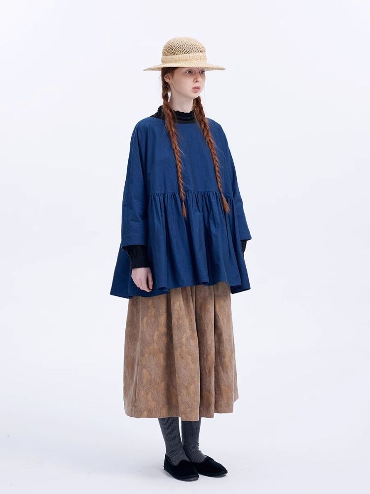 Shiny color sapphire hem smock.