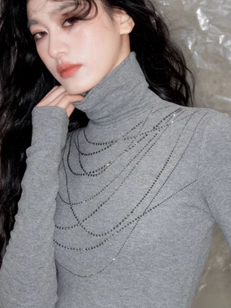 Stacked masonry necklace turtleneck bottoming shirt