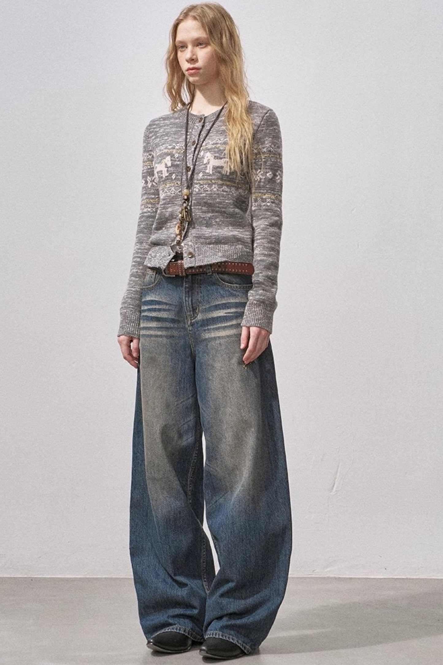 Seamless Vintage Distressed Jeans