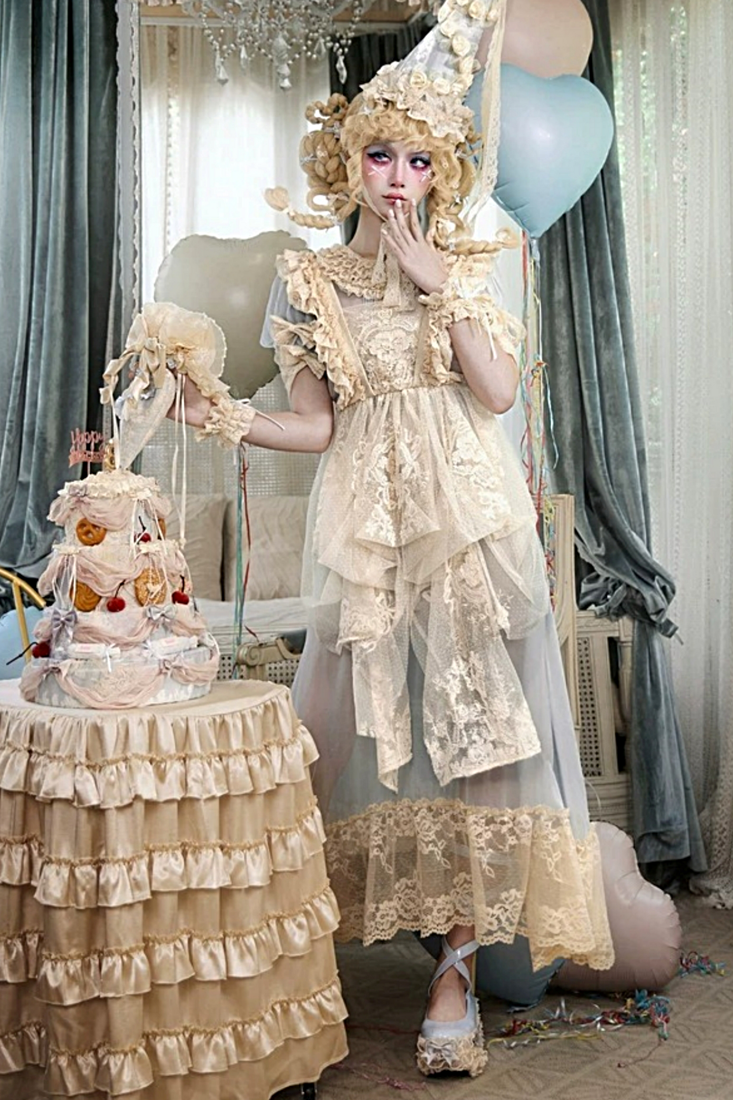 Tablier en dentelle crème rococo