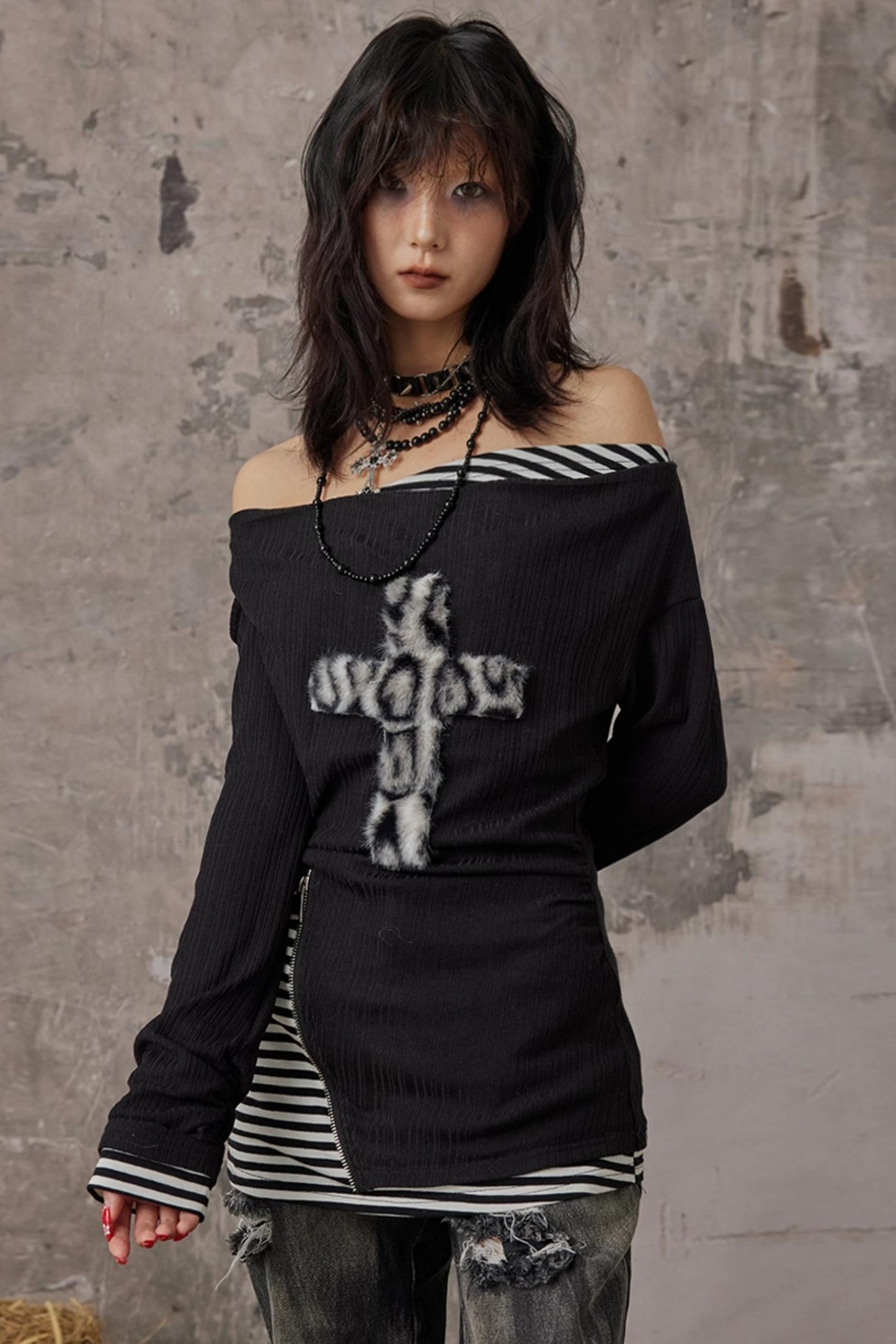 Swing Neck Knit Layer Top