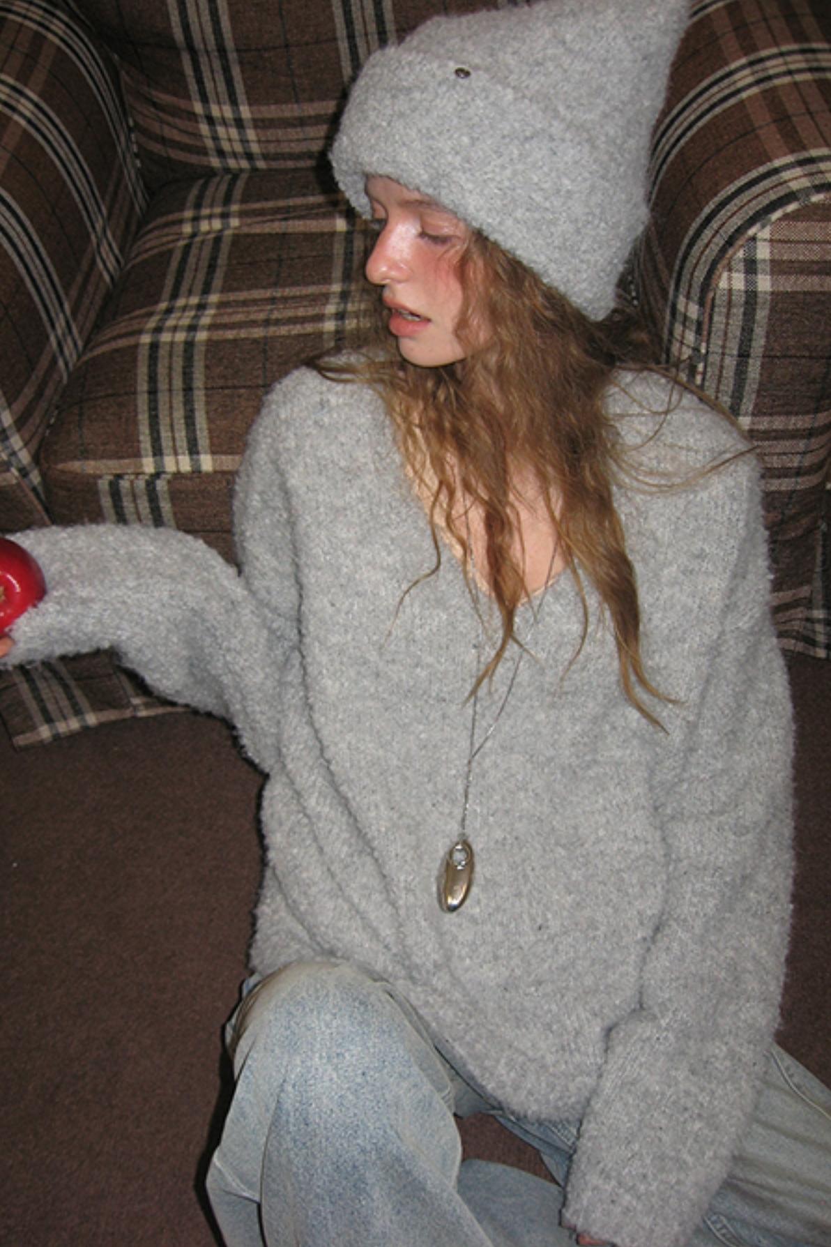 Gray Knit V-Neck Sweater Hat Set